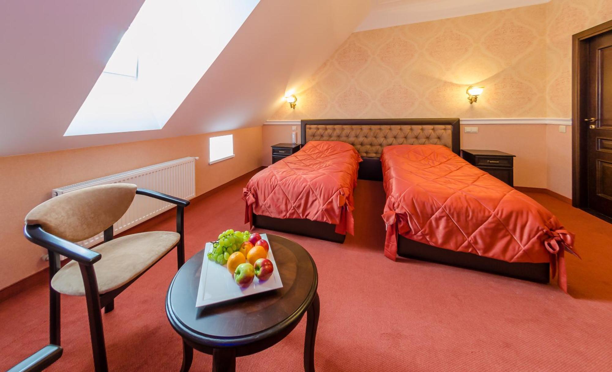 Franz Hotel&Restaurant Ивано-Франкивск Екстериор снимка