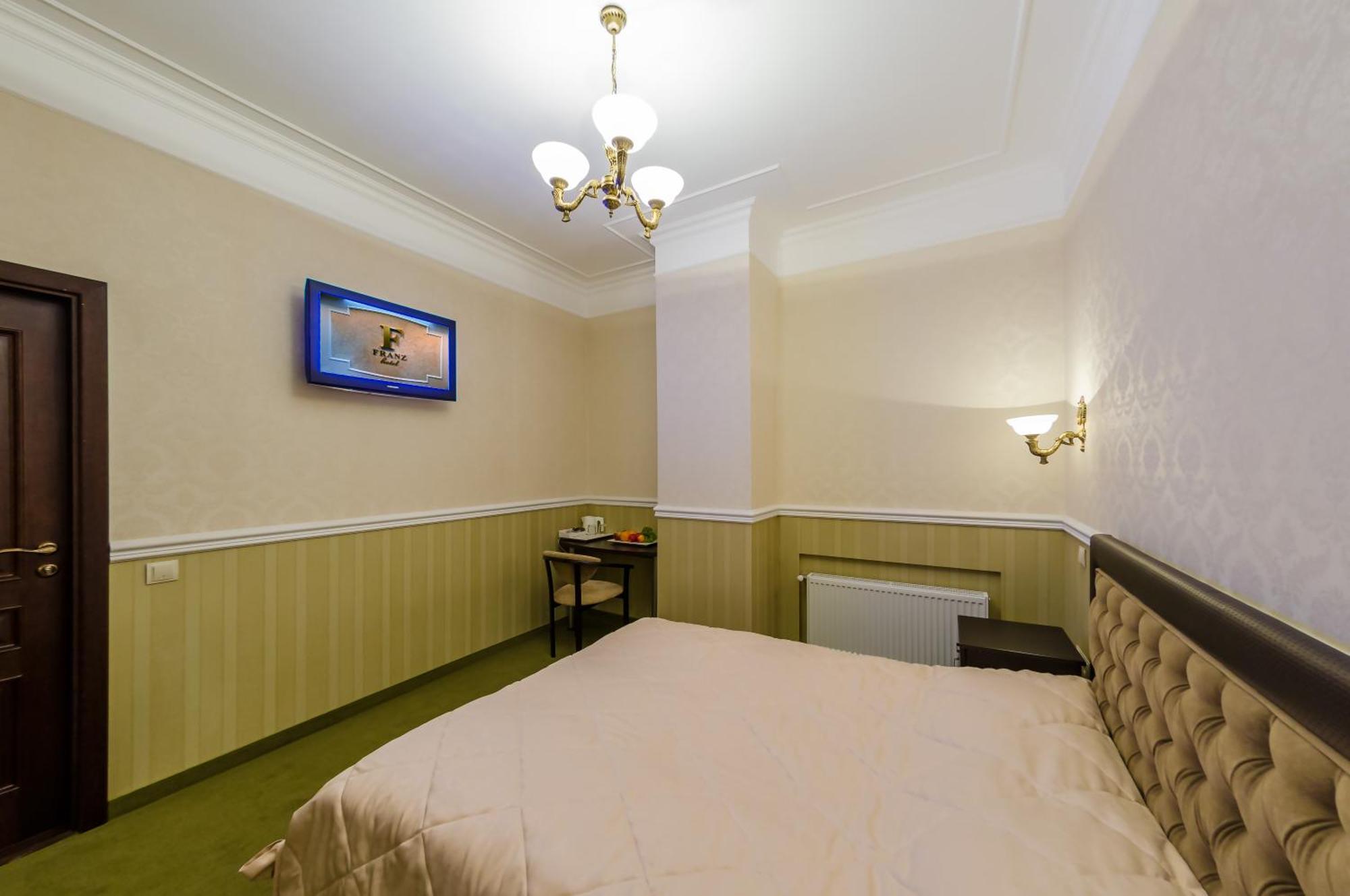 Franz Hotel&Restaurant Ивано-Франкивск Стая снимка