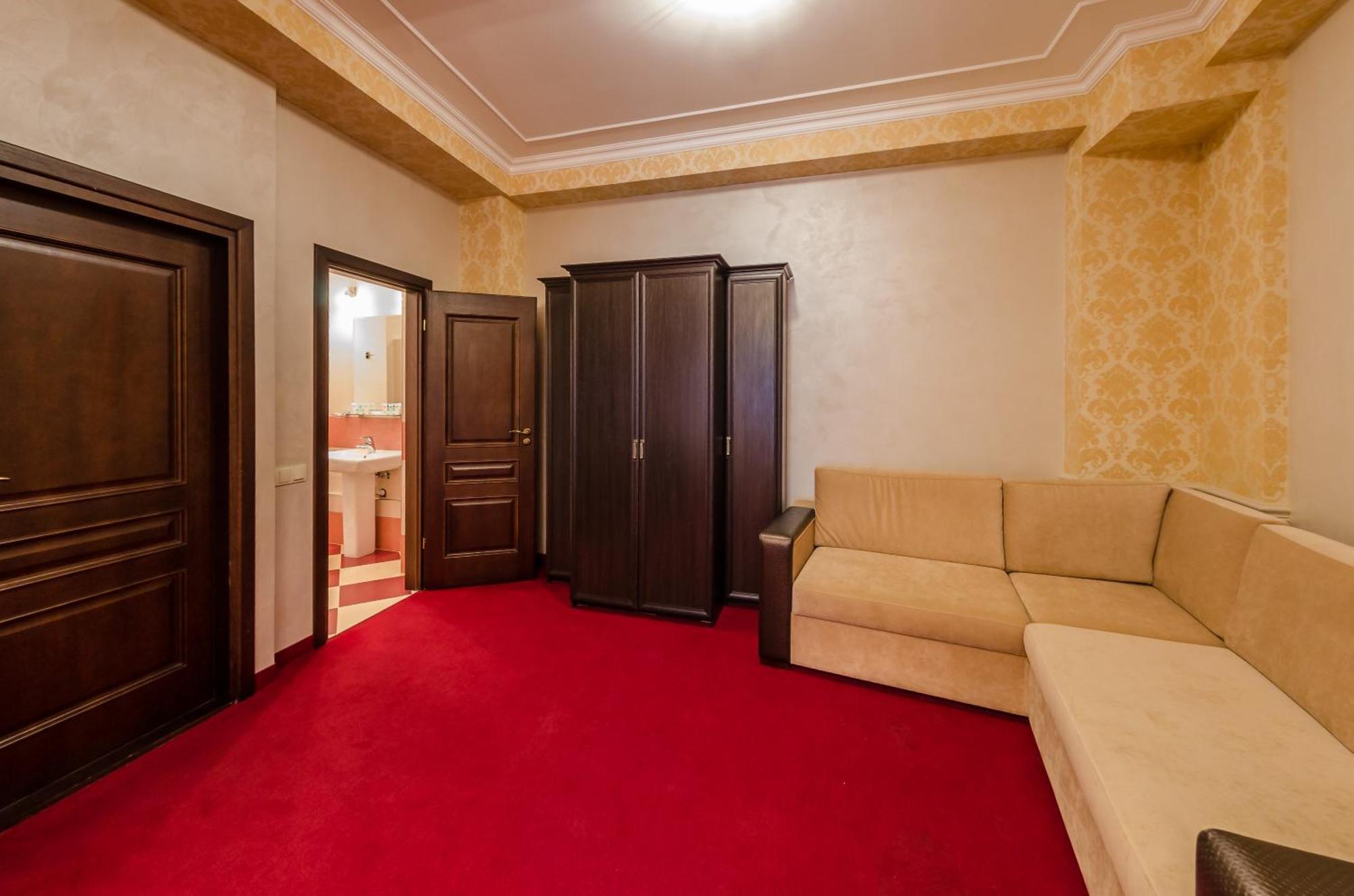 Franz Hotel&Restaurant Ивано-Франкивск Стая снимка