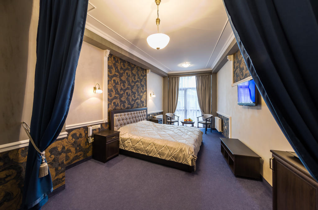 Franz Hotel&Restaurant Ивано-Франкивск Стая снимка